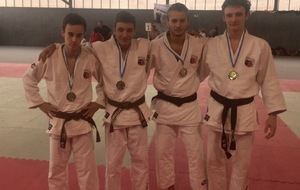 Alain BARRALIS champion de CORSE par equipe cadets avec AJACCIO JUDO