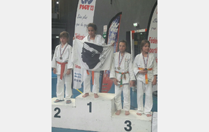 LELIA CHAMPIONNE DE FRANCE BENJAMINE -32 KG