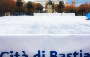 PATINOIRE PRIVATISÉE = CADEAU DE NOËL DU JCB :