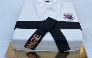 REMISE DE LA CEINTURE NOIRE À ANGE :