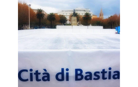 PATINOIRE PRIVATISÉE = CADEAU DE NOËL DU JCB :