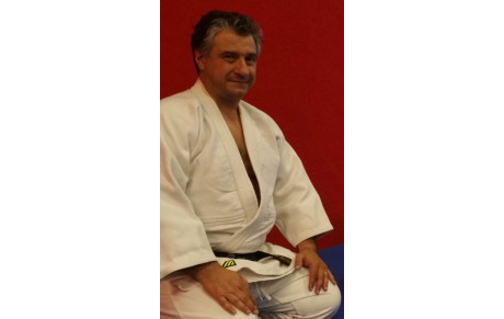 UN JUDOKA CEINTURE NOIRE CANDIDAT A LA DÉPUTATION : 