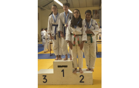 ANGE OLMETA &amp; ALICIA VINCENT REMPORTENT LA COUPE DE CORSE DE KATA MINIMES :