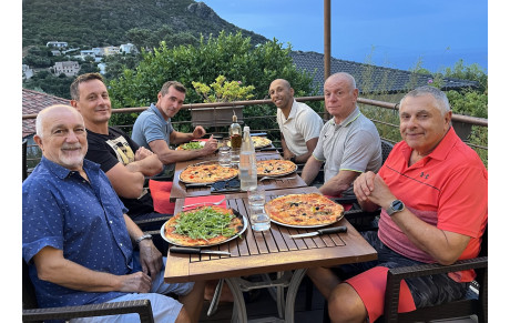 RÉUNION ET DÎNER DE TRAVAIL POUR PRÉPARER LA REPRISE :