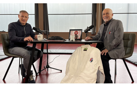 JEAN CARLOTTI ET LE JCB  SUR VIA STELLA :