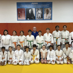 DOJO SOCIAL DE LUPINO :